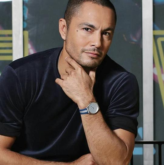 Derek Ramsay(导演)