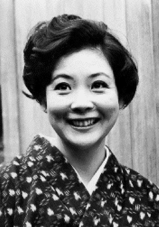 中真千子